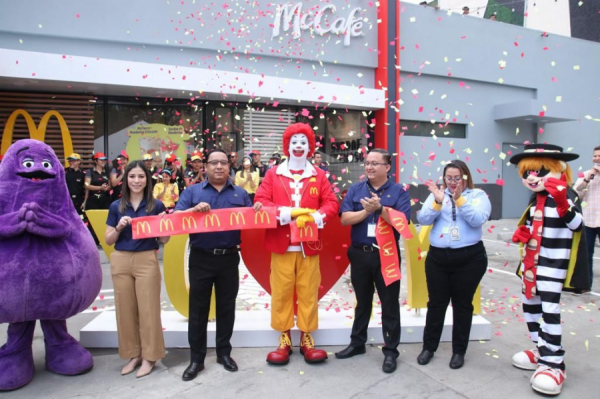 McDonald&#039;s remodeled its iconic Zona Rosa restaurant