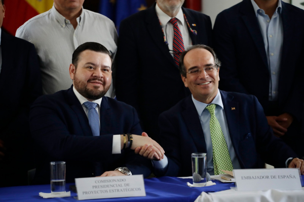 El Salvador atrae a inversionista españoles para trabajar en los nuevos proyectos del país