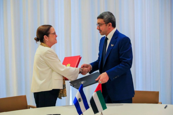 El Salvador y Brasil firman convenio sobre transporte aéreo para dinamizar el turismo y comercio