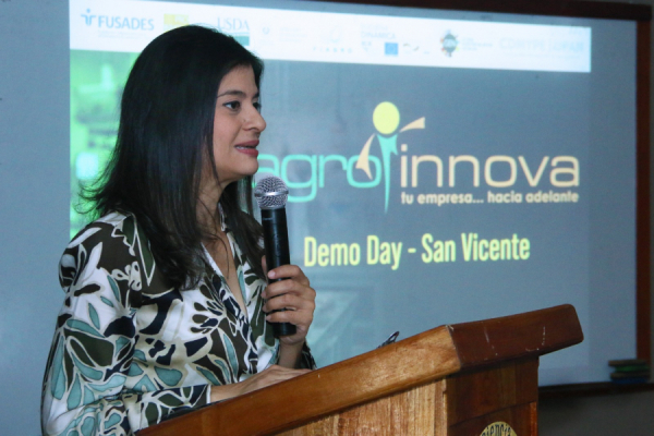 Agroinnova San Vicente awards outstanding entrepreneurs