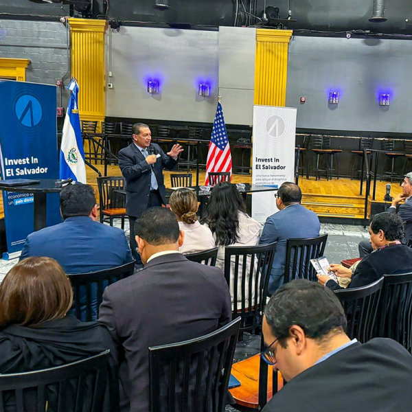 Consulado de El Salvador en Woodbridge participa en foro internacional para atraer inversiones de salvadoreños en el exterior