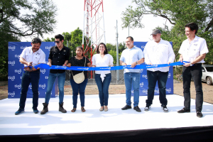 Tigo turns on mobile antenna and connects Cantón El Pedregal with the world