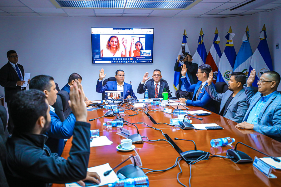 Acuerdo internacional beneficiará a salvadoreños proveedores de servicios