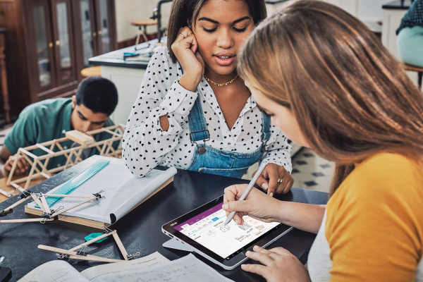 Microsoft empodera a niñas y adolescentes centroamericanas a desarrollar habilidades STEM en su 12º edición de ‘DigiGirlz’