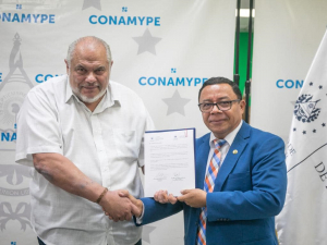 Firman carta de entendimiento entre la CONAMYPE y la UNAC