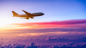 Ingresos totales en aerolíneas podrían aumentar un 93% en 2023: IATA