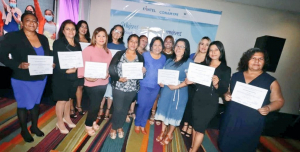 “Mujer y Negocios 2022” diploma course closes and an exhibition of products of participating businesswomen is developed