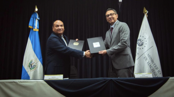 Public institutions sign agreement to simplify notary payment process