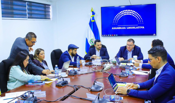 Commission approves tax exemption for the communities of Jayaque and San Julian