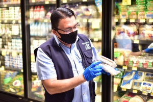 Defensoría activates inspections in supermarkets to protect consumers during Christmas season