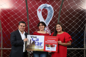 DAVIVIENDA awards the first prize of its promotion “Vive Catar con Davivienda gracias a Visa”