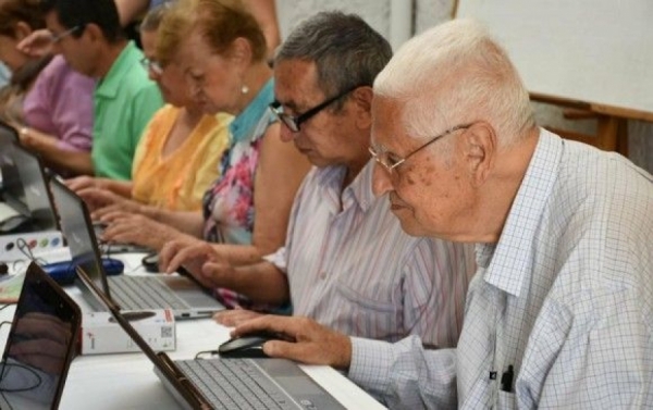 AFP Crecer promotes the &quot;Estar Bien en Casa&quot; program for the development of skills of its pensioners