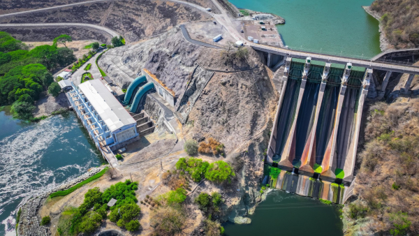 CEL invierte un millón de dólares en sustitución de equipo de central hidroeléctrica