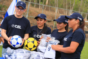 CEL apertura cinco nuevas escuelas de fútbol en el oriente del país