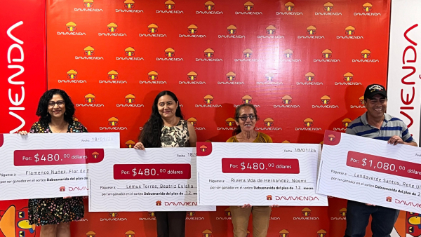 Davivienda entrega premios a los salvadoreños participantes del Plan de Ahorro Dabuenavida