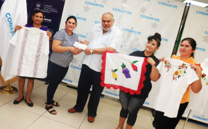 CONAMYPE entrega fondos para la creación de un taller comunitario en Chalatenango