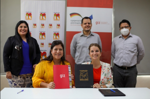 Cooperación Técnica Alemana grants rights to educational platform to Fundación Gloria Kriete