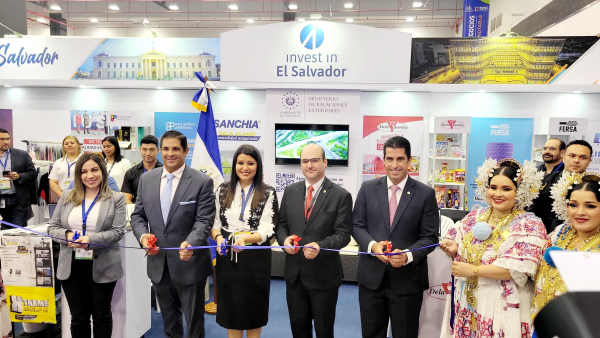El Salvador participa en Feria Comercial Regional “EXPOCOMER 2024” en Panamá