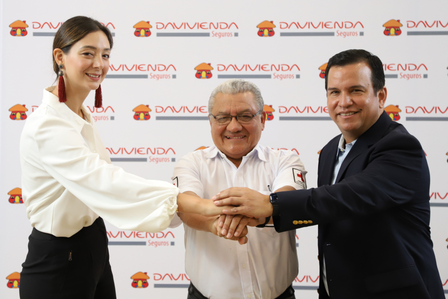 Davivienda Seguros renueva alianza con Cruz Roja Salvadoreña