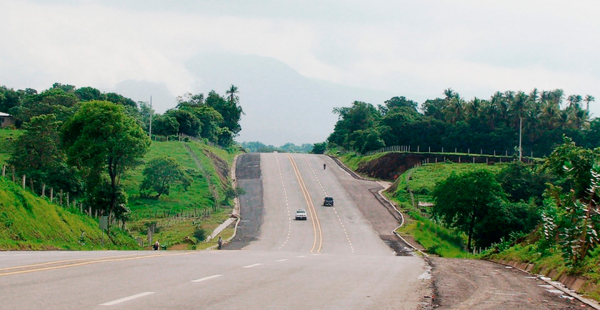 Reconstrucción vial del baipás de Usulután lleva un 30% de avance