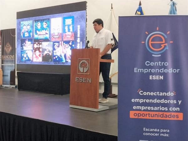 Nestlé comparte estrategias y experiencias a jóvenes salvadoreños en el Congreso Internacional de Emprendedores de la ESEN