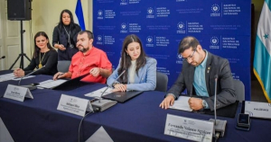 El Salvador donates technological equipment to the Registro Nacional de las Personas de Honduras
