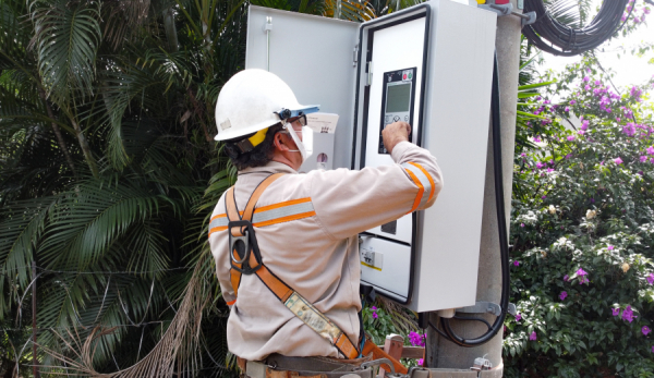 AES receives recognition for building the first 100% smart grid in Central America