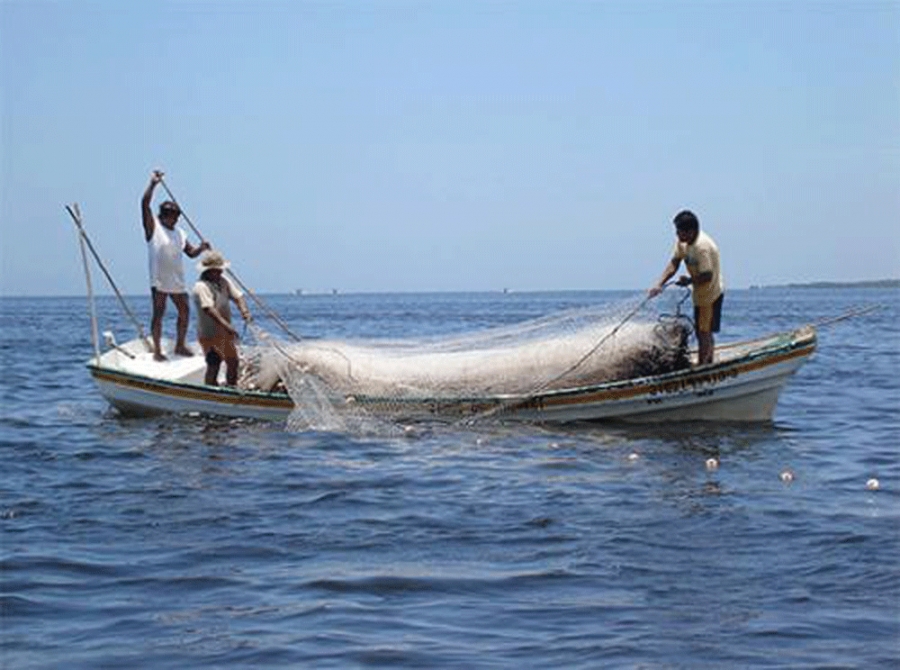 MAG capacita a pescadores con el programa CENDEPESCA en Usulután