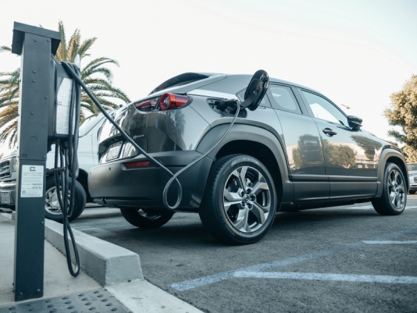 How is the transition to electric mobility progressing in Central America and the Dominican Republic?