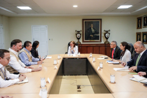 Canciller de la República se reúne con misión de observadores electorales de la OEA