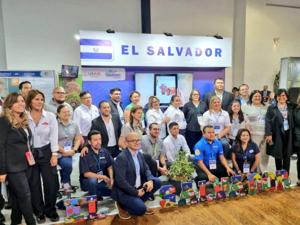 COEXPORT organizes the participation of 13 salvadoran companies in Manufexport